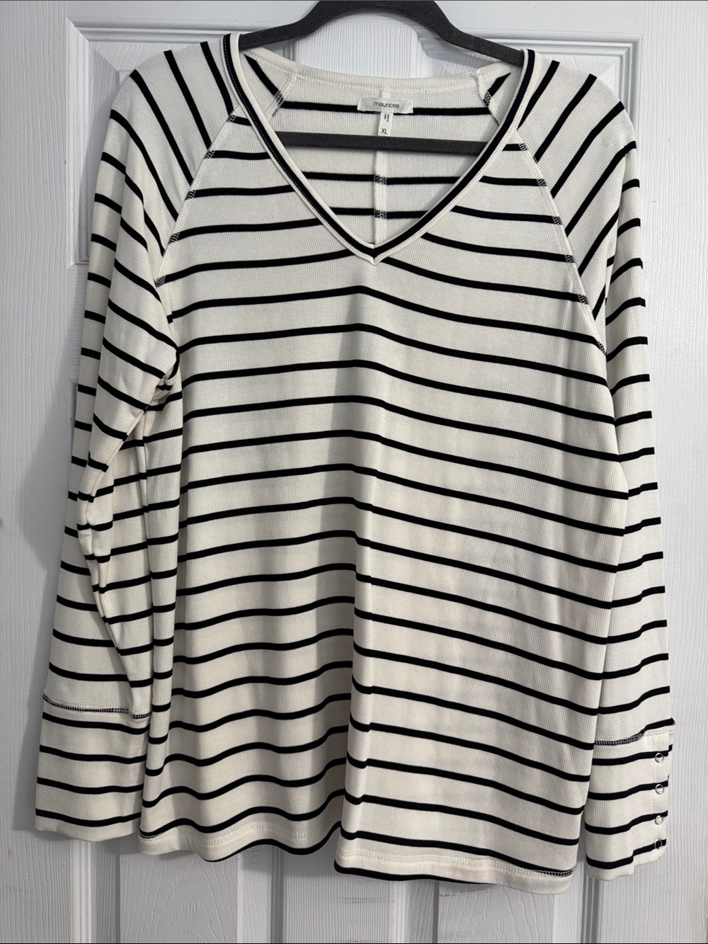 Maurices Black & White Striped V-Neck Long Sleeve Top
